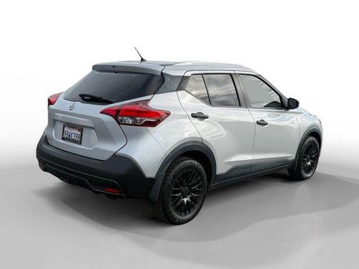 2018 Nissan Kicks S
