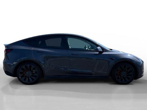 2022 Tesla Model Y Performance Dual Motor All-Wheel Drive