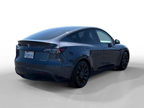2022 Tesla Model Y Performance Dual Motor All-Wheel Drive
