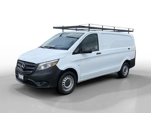 2022 Mercedes-Benz Metris Base