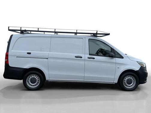 2022 Mercedes-Benz Metris Base