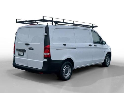 2022 Mercedes-Benz Metris Base