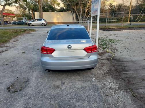 2014 Volkswagen Passat 2.5L S