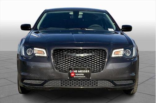 2023 Chrysler 300 Touring