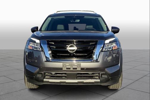 2024 Nissan Pathfinder SL FWD