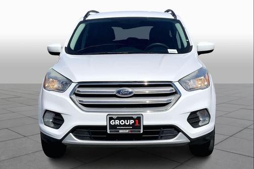 Oxford White 2018 Ford Escape SE