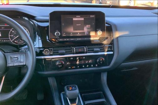 2022 Nissan Pathfinder S 2WD