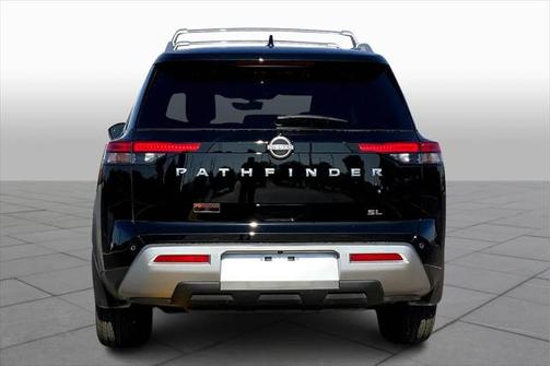 2024 Nissan Pathfinder SL FWD