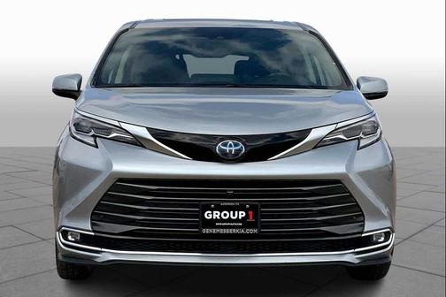 2022 Toyota Sienna Platinum