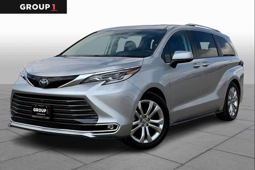 2022 Toyota Sienna Platinum