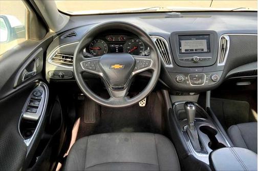 2017 Chevrolet Malibu 1LT