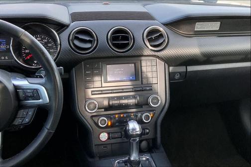 2016 Ford Mustang V6