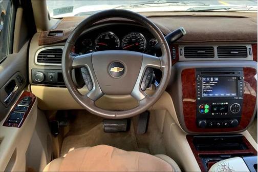 2014 Chevrolet Suburban 1500 LTZ