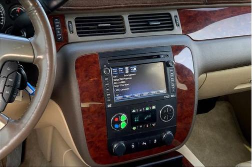 2014 Chevrolet Suburban 1500 LTZ