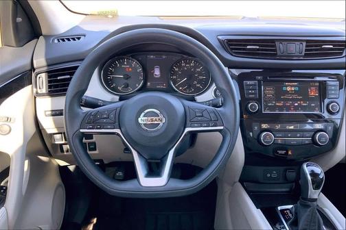 2020 Nissan Rogue Sport SV