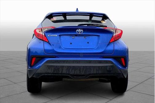 2022 Toyota C-HR XLE