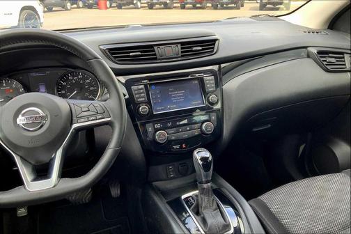 2017 Nissan Rogue Sport SV