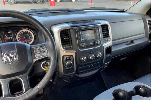 2019 RAM 1500 SLT