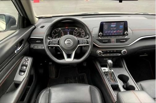 2021 Nissan Altima SR FWD