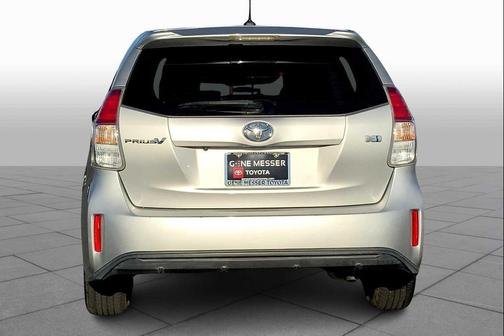 2015 Toyota Prius v Four