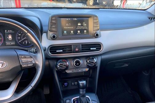 2021 Hyundai KONA SEL