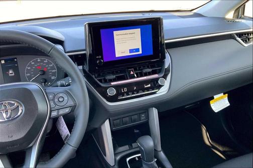 2025 Toyota Corolla Cross LE