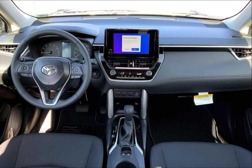 2025 Toyota Corolla Cross LE