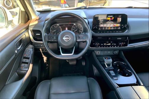 2022 Nissan Rogue SL