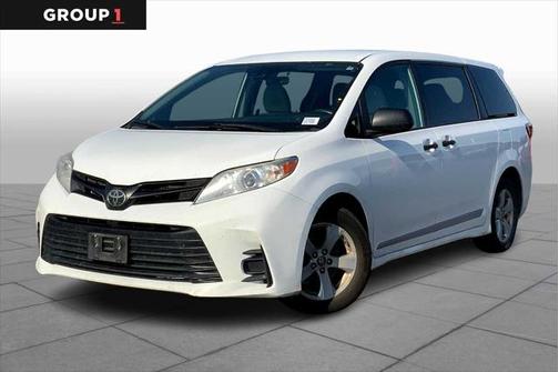 2020 Toyota Sienna SE