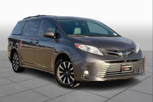 2020 Toyota Sienna XLE