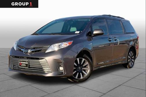 2020 Toyota Sienna XLE