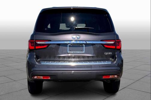 2022 INFINITI QX80 Luxe