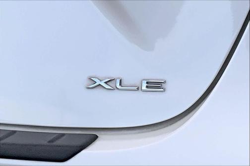 2018 Toyota Avalon XLE