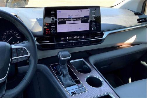 2023 Toyota Sienna XLE
