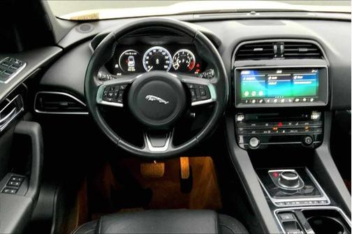 2018 Jaguar F-PACE 25t Prestige