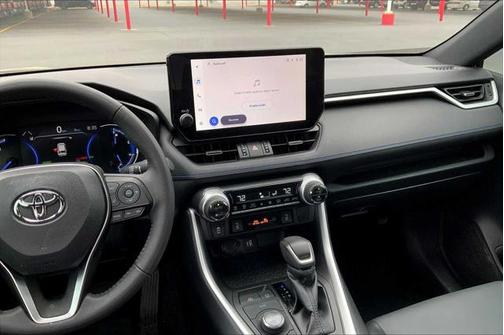 2023 Toyota RAV4 Hybrid SE