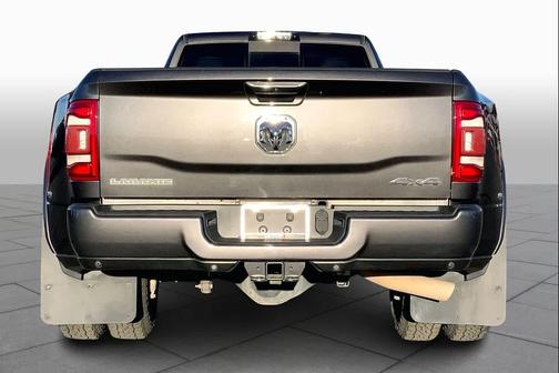 2020 RAM 3500 Laramie Crew Cab 4x4 8' Box