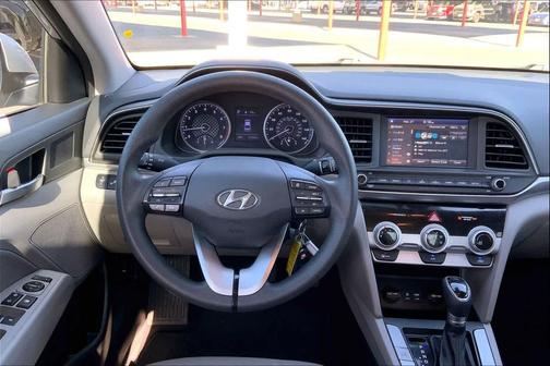 2019 Hyundai ELANTRA SEL