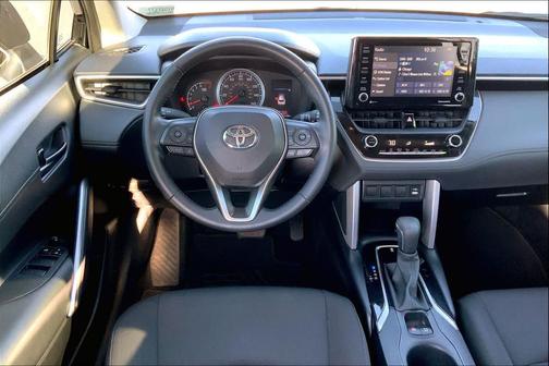 2022 Toyota Corolla Cross LE