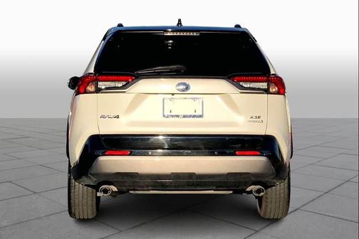 2021 Toyota RAV4 Hybrid SE