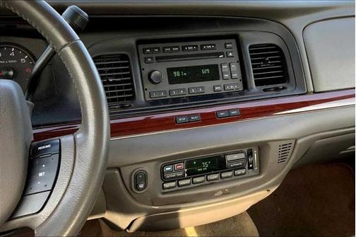 2011 Ford Crown Victoria LX