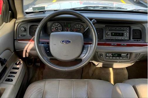 2011 Ford Crown Victoria LX
