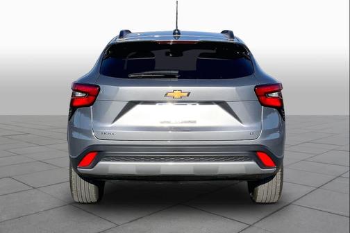 Sterling Gray Metallic 2025 Chevrolet Trax LT