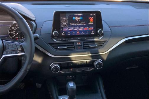 2021 Nissan Altima SR FWD