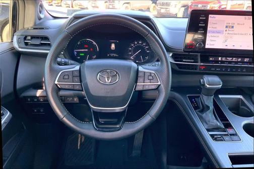 2023 Toyota Sienna Woodland Edition 7-Passenger