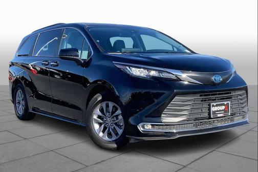 2023 Toyota Sienna XLE
