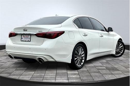 2022 INFINITI Q50 LUXE