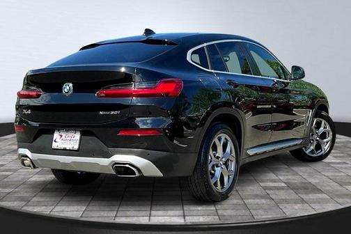 2022 BMW X4 xDrive30i