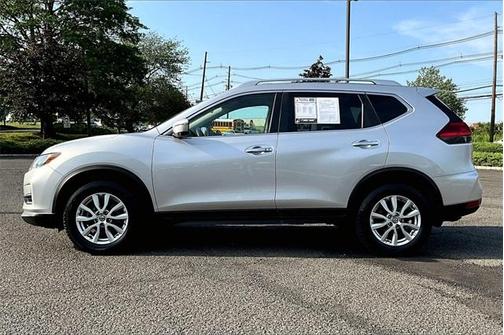 2017 Nissan Rogue SV