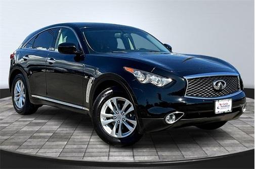 2017 INFINITI QX70 Base